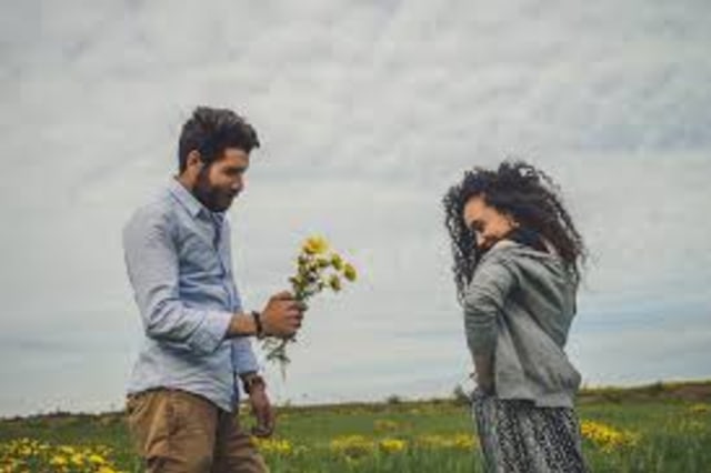 Ilustrasi hadiah sebagai ungkapan cinta untuk pasangan Foto: Pixabay