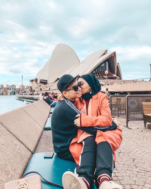 Niko Al Hakim dan Rachel Vennya. Foto: Instagram/@okintph