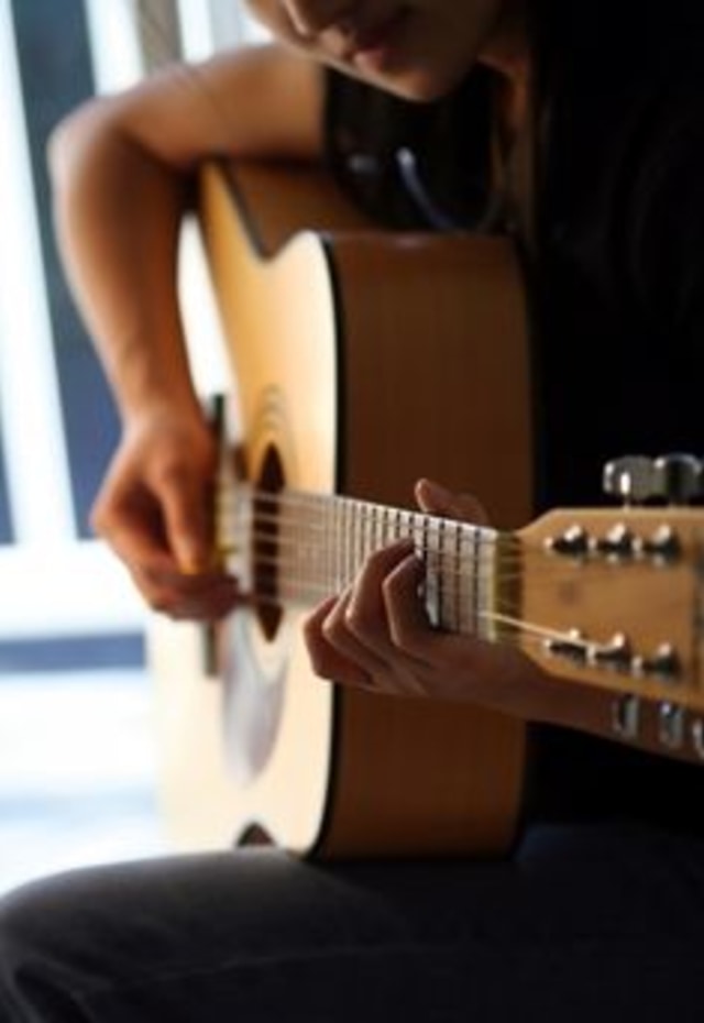 Ilustrasi mempelajari chord lagu. Sumber: Pinterest