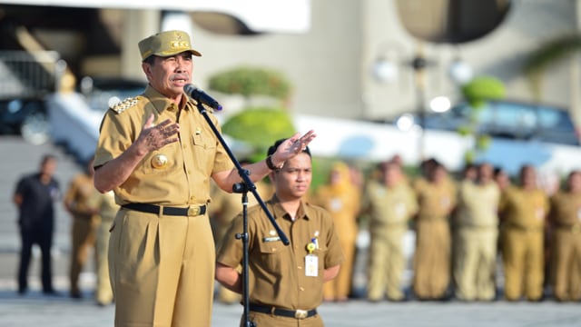GUBERNUR Riau, Syamsuar. 