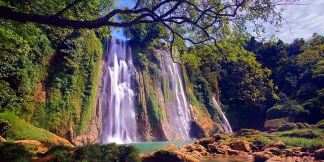 Potret Curug Cikaso, Sukabumi. Sumber: Pinterest