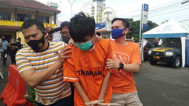 Alpin Andrian tersangka kasus penusukan Alm. Syekh Ali Jaber | Foto: Dok. Lampung Geh