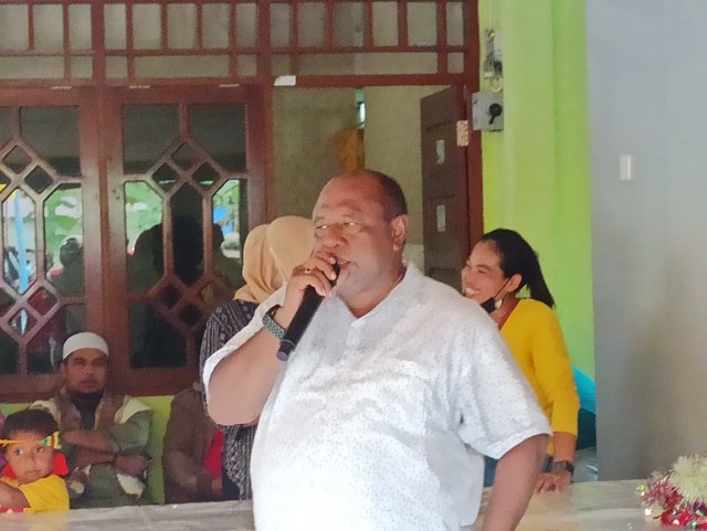 Ketua Tim Sukses Paslon nomor urut satu, Jevries N. Kewetare