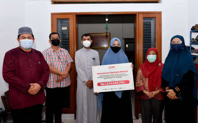 PPPA Daarul Qur'an dan keluarga Ustadz Maaher