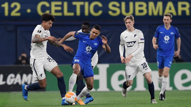 Pertandingan Molde melawan Hoffenheim di leg pertama 32 besar Liga Eropa di Estadio de la Ceramica, Villarreal, Spanyol. Foto: JOSE JORDAN / AFP