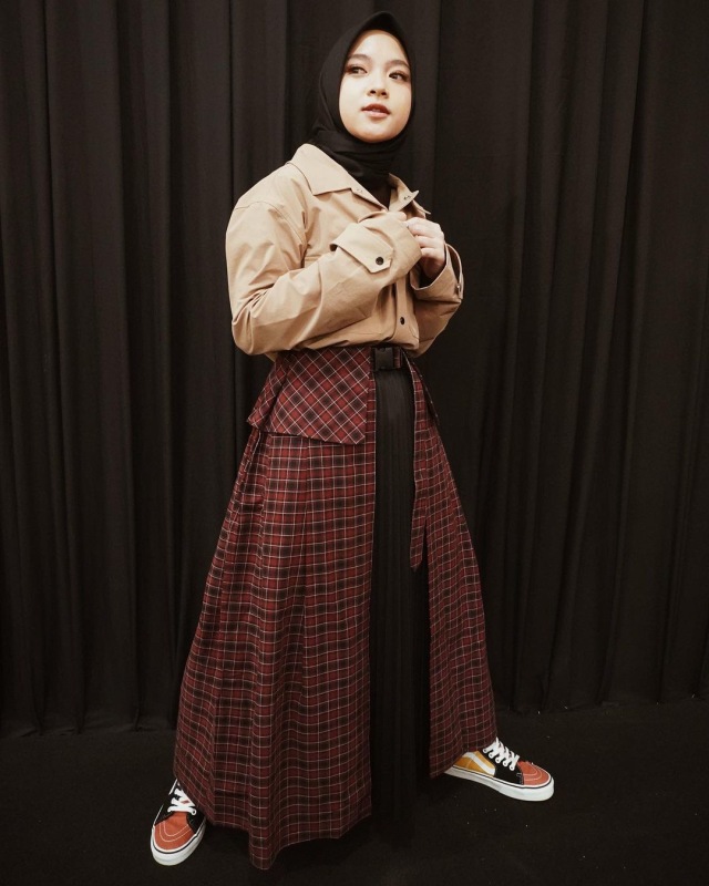 OOTD Hijab dan Sneakers ala Nissa Sabyan Foto: Instagram