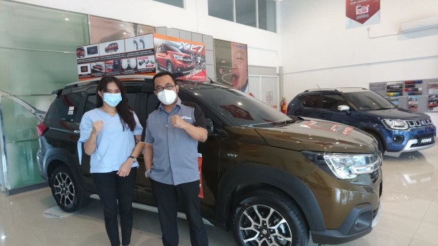 Kepala Cabang Sumber Baru Suzuki Yogyakarta, Andri Prasetyo (kanan). Foto: Widi Erha Pradana. 