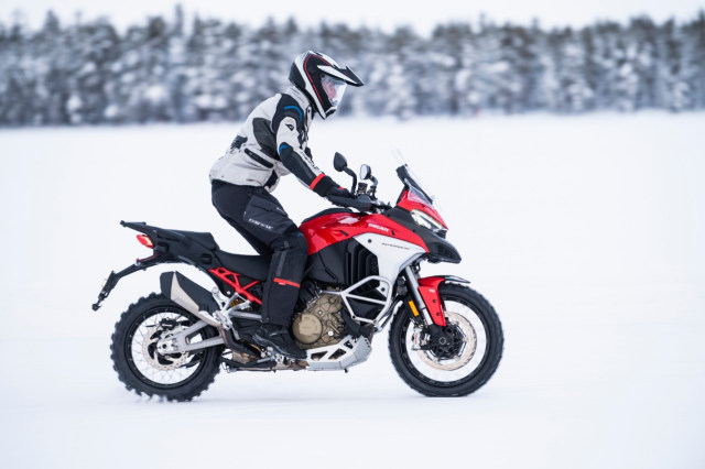 Ducati Multistrada V4 2021 di Lingkaran Arktik, Kutub Utara. Foto: Ducati
