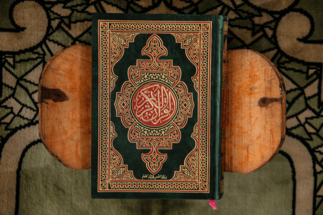 Ilustrasi Al-Quran, sumber: Unsplash