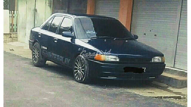 Mobil bekas harga Rp 20 jutaan di situs Garasi.id ada Mazda Familia Interplay. Foto: dok. Garasi.id