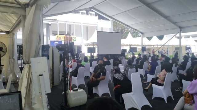 Sebanyak 5500 awak media melaksanakan vaksinasi sejak Kamis lalu, hingga Sabtu (27/02/2021).(foto:dok/TDA).