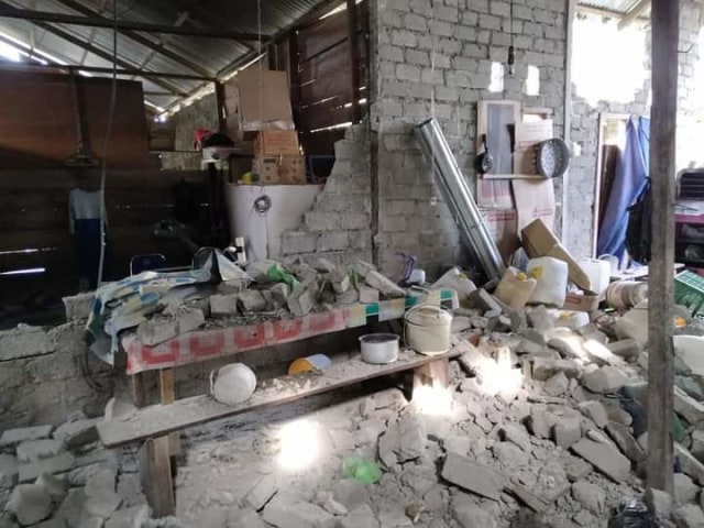 Kerusakan rumah akibat gempa di Halmahera Selatan. Foto: Istimewa