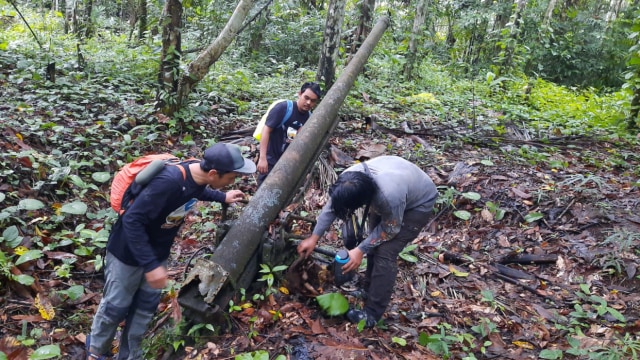 Meriam peninggalan tentara Jepang di lokasi wisata bersejarah Sarmi, Papua. (BumiPapua.com/Liza Indriyani)