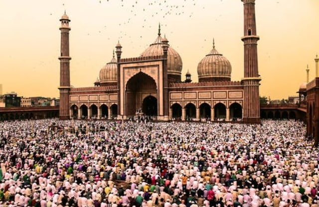 Sholat Idul Fitri. Foto: dok Pexels
