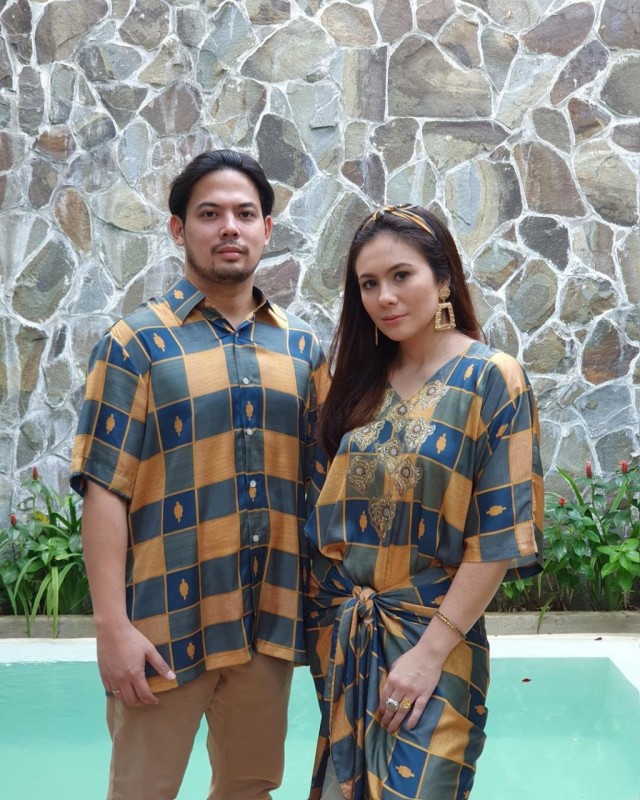 Wulan Guritno dan suaminya.Foto: Instagram @adilladimitrihardjanto