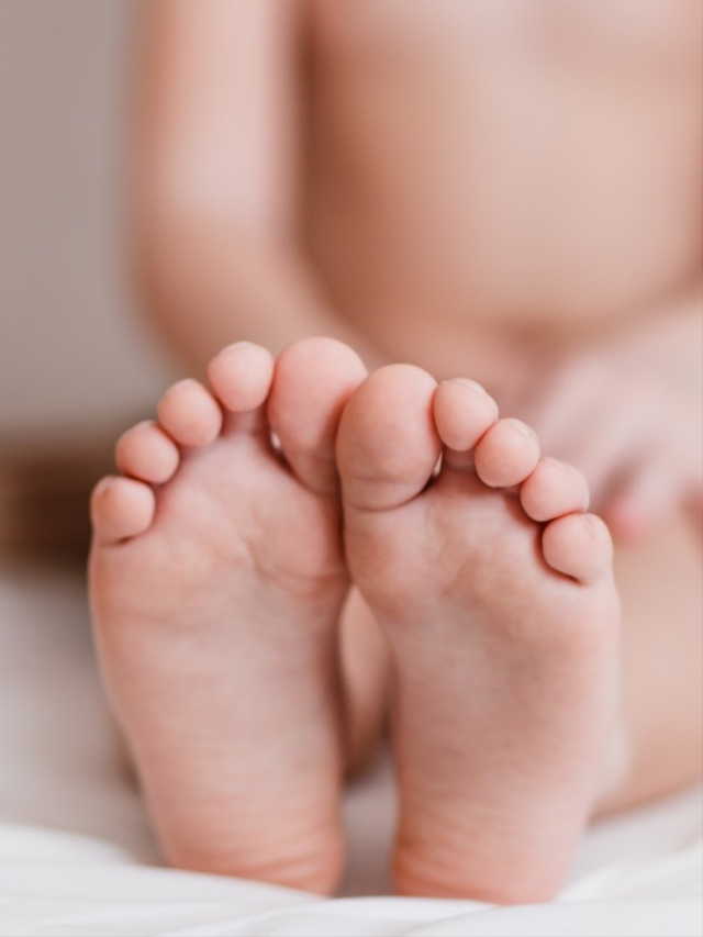 Ilustrasi anak balita alami pegal-pegal atau nyeri yang disebut growing pain Foto: Shutterstock