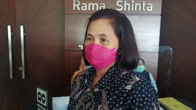 Plt. Kadinkes Karawang dr. Nanik Djojana. Foto: Dok. Istimewa