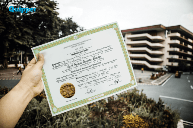 Ilustrasi Ijazah. Foto: Quipper Blog