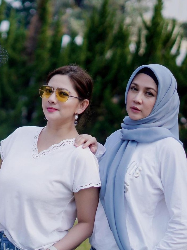 Cut Keke dan Dina Lorenza. Foto: Instagram/cutkeke_xavier