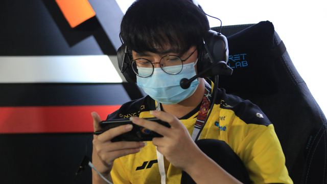 Pemain Tim Onic eSports. Foto: MPL Indonesia