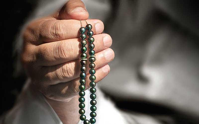 Ilustrasi Berdzikir, Foto: Dok. Kumparan