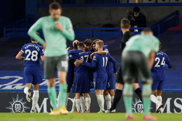 Selebrasi pemain Chelsea usai mencetak gol ke gawang Everton pada pertandingan lanjutan Premier League di Stamford Bridge, London, Inggris.
Foto: John Sibley/Pool/REUTERS