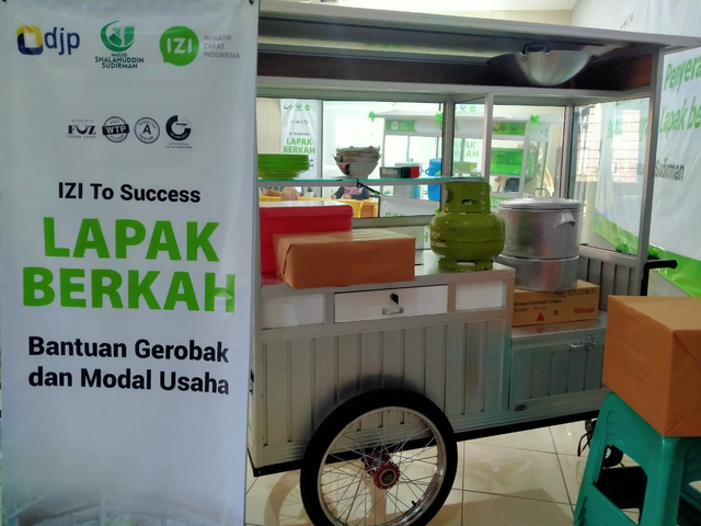 Salah Satu Gerobak UMKM dari Program Lapak Berkah