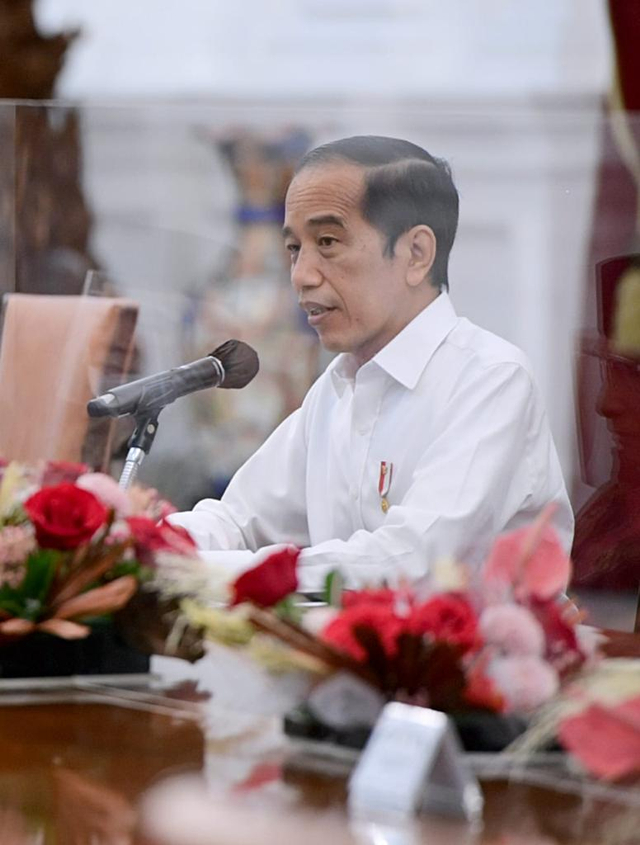 Presiden Joko Widodo saat menerima kunjungan rombongan Amien Rais, membahas laporan Komnas HAM, di Istana Presiden, Selasa (9/3). Foto: Muchlis Jr/Biro Pers Sekretariat Presiden