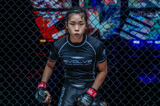 Gaya Victoria "The Prodigy" Lee saat beraksi di Circle ONE Championship (ONE Championship)