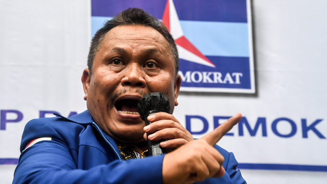 Sekjen Partai Demokrat versi KLB Jhonny Allen memberikan keterangan pers terkait urgensi KLB Sibolangit di Jakarta, Kamis (11/3/2021). Foto: Muhammad Adimaja/ANTARA FOTO