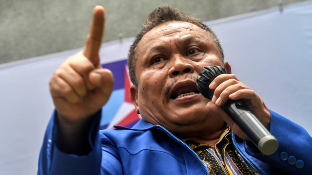 Sekjen Partai Demokrat versi KLB Jhonny Allen memberikan keterangan pers terkait urgensi KLB Sibolangit di Jakarta, Kamis (11/3/2021). Foto: Muhammad Adimaja/ANTARA FOTO