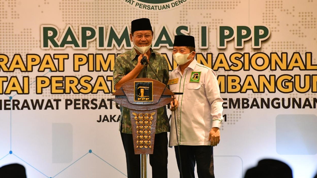 Ketua Umum PPP Suharso Monoarfa dan Anggota Majelis Kehormatan PPP Djan Faridz. Foto: PPP