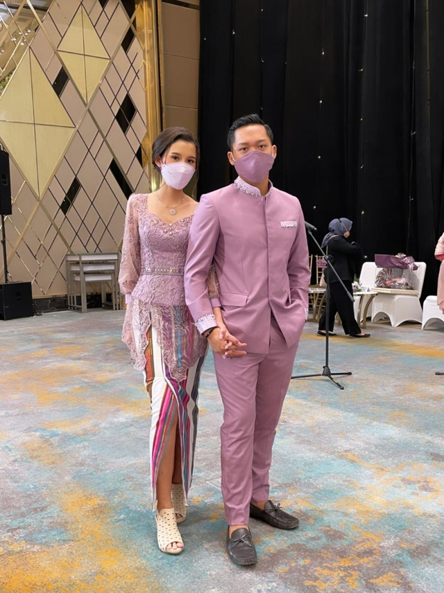 Azriel Hermansyah dan kekasihnya, Sarah Menzel, di acara lamaran Atta Halilintar dan Aurel Hermansyah. Foto: Instagram @azriel_hermansyah