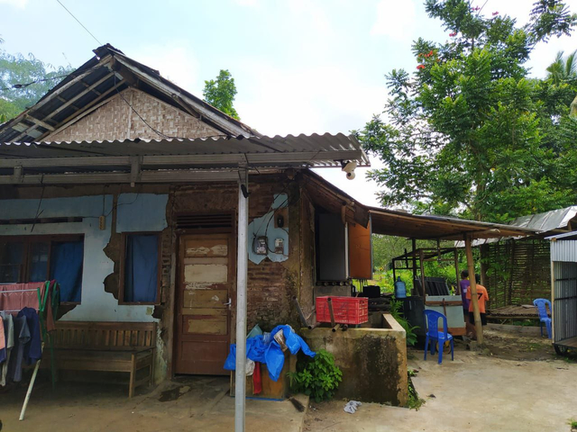 Rumah bocah SD di Purbalingga yang dirantai orang tuanya. Foto: Eva Mintarsih/Tugu Jogja