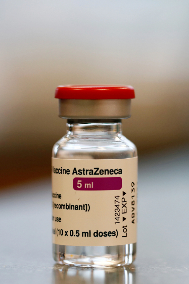 Ilustrasi vaksin corona AstraZeneca.
Foto: Gonzalo Fuentes/REUTERS