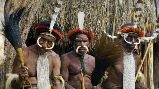 Ilustrasi laki-laki suku Sambia di Papua Nugini. Foto: Shutterstock