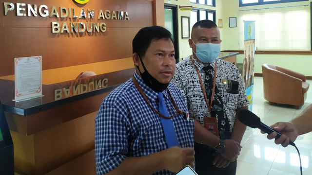 Kuasa Hukum Aa Gym Yoki M. Sulaiman di Pengadilan Agama Bandung. Foto: Rachmadi Rasyad/kumparan