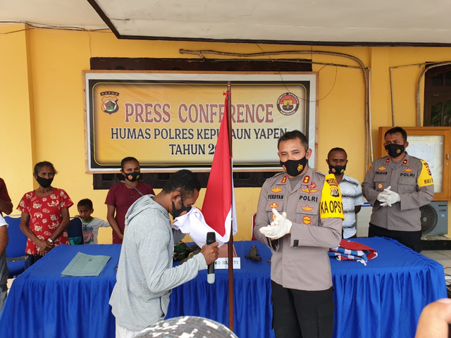 Komandan KKB menyerahkan diri dan mengaku menyesali perbuatannya. Foto: Dok Polri