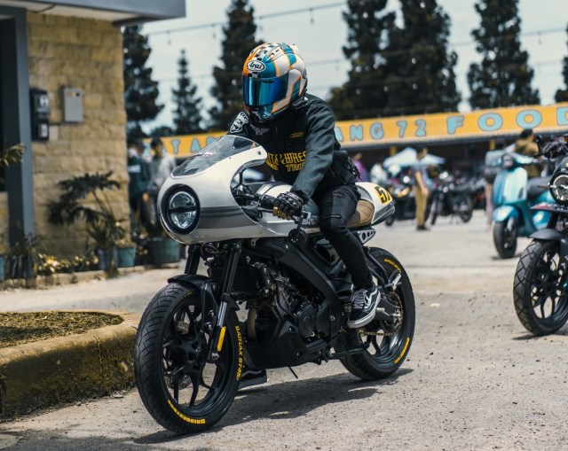Modifikasi Yamaha XSR 155 bergaya BMW R nineT Racer. Foto: Irvan Octria