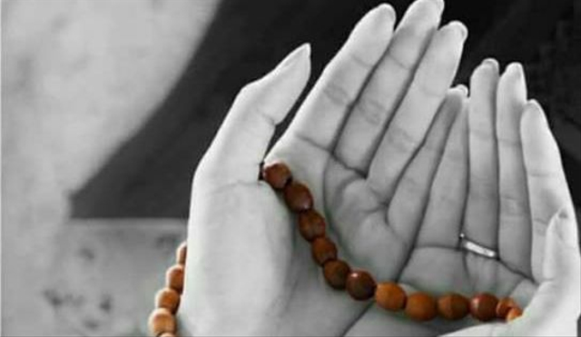 bacaan tahmid mengandung banyak keutamaan bagi orang yang mengucapkannya. sumber gambar: pinterest.com