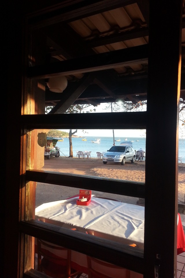 Tempat penginapan di sekitar Pantai Guarapari di Brasil. Foto: Pixabay