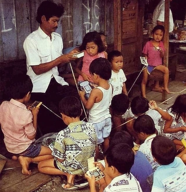 Mabar bocil pada masanya. (Foto: @perfectlifeid/Instagram)