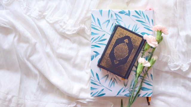 Ilustrasi Ayat Kursi yang ada di dalam Al-Quran. Foto: Unsplash.com/thedancingrain