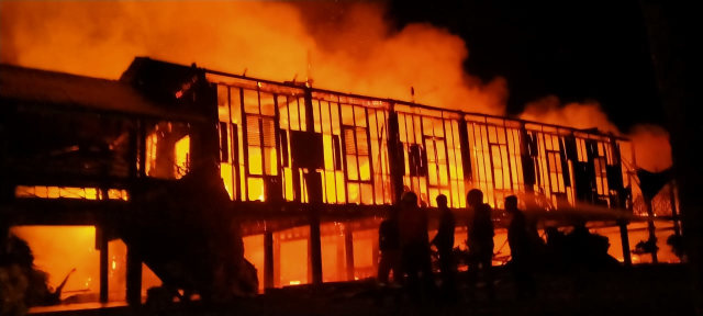 Rumah Adat Kerajaan Bone Terbakar. Foto: dok: istimewa