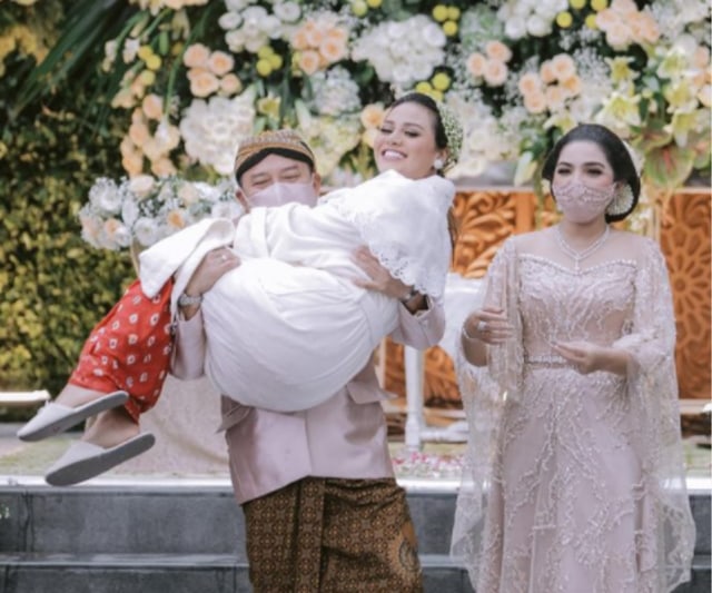 Aurel Hermansyah Siraman. Foto: Instagram/ashanty_ash