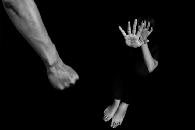 Ilustrasi kekerasan. Foto: kumparan
