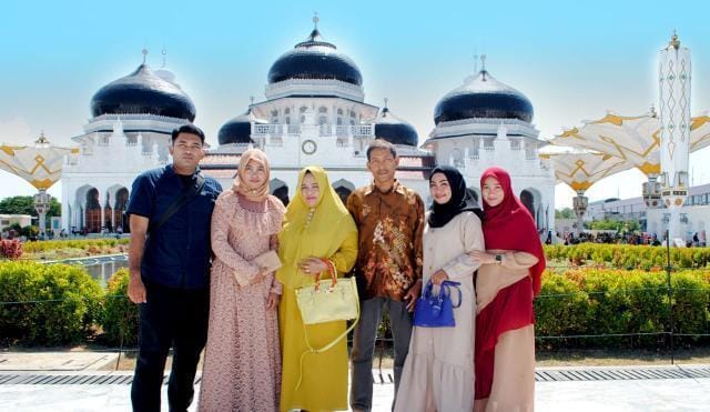Foto kiriman @fatma_wetty, hasil karya fotografer keliling di Masjid Raya Baiturrahman, Aceh.