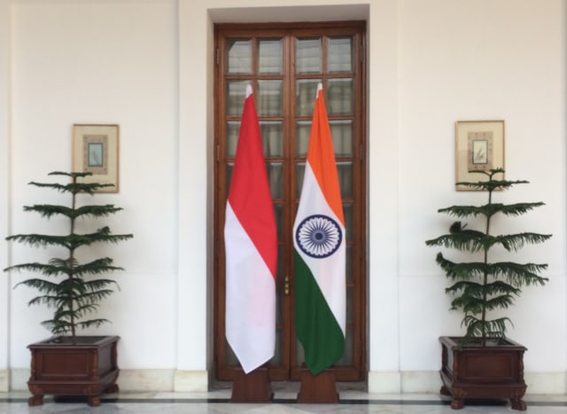Bendera Nasional Indonesia dan India di Hyderabad House, New Delhi (Foto Koleksi Pribadi)