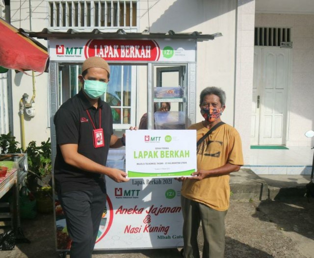 Majelis Telkomsel Taqwa (MTT)  dan Inisiatif Zakat Indonesia (IZI) Bantu UMKM