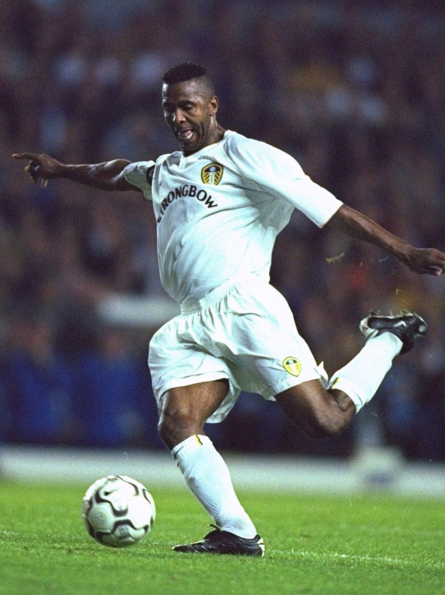 Lucas Radebe,  eks pemain Leeds United. Foto: Phil Cole /Allsport via Getty Images